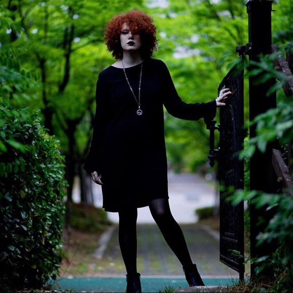 Meet your Posher, Allison Claire - Picture 5 of 8